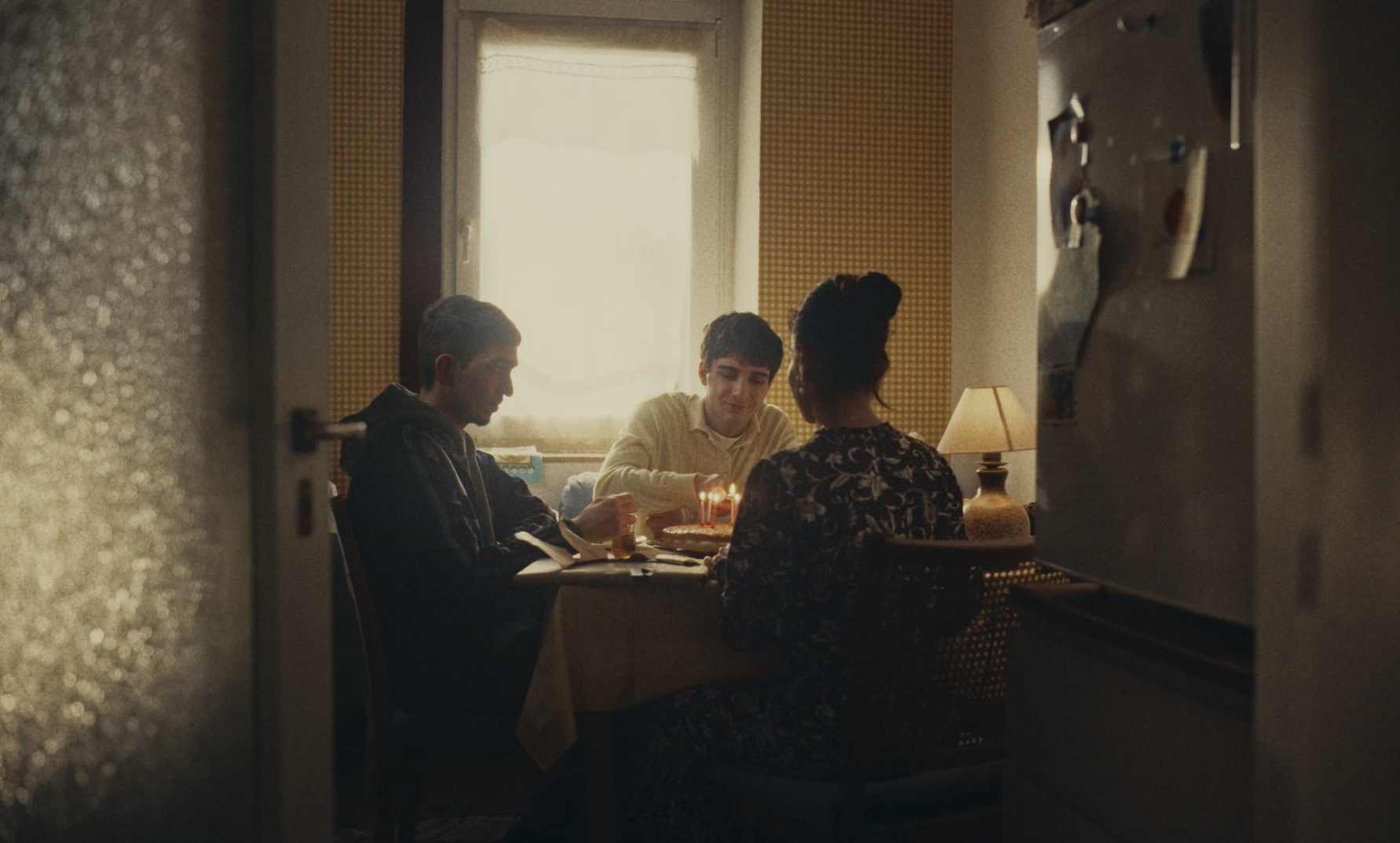 Traces still 03